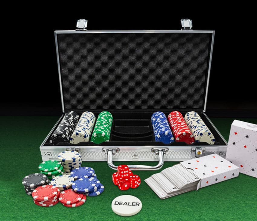 Casino Poker Set-300 Chips in a Robust Aluminum Carry Case hover